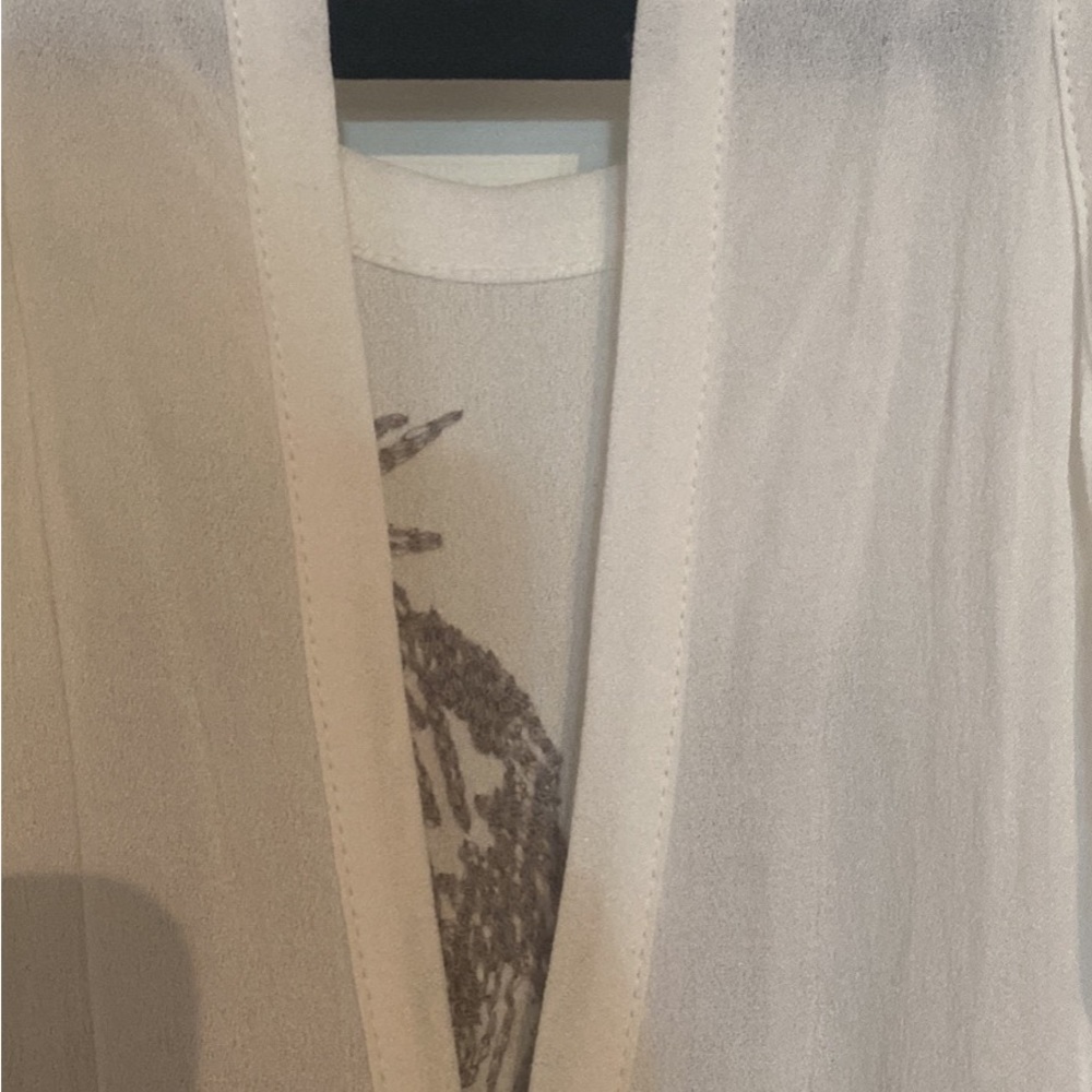 Woman’s X-large off white tank top with embroidery - Picture 5 of 7